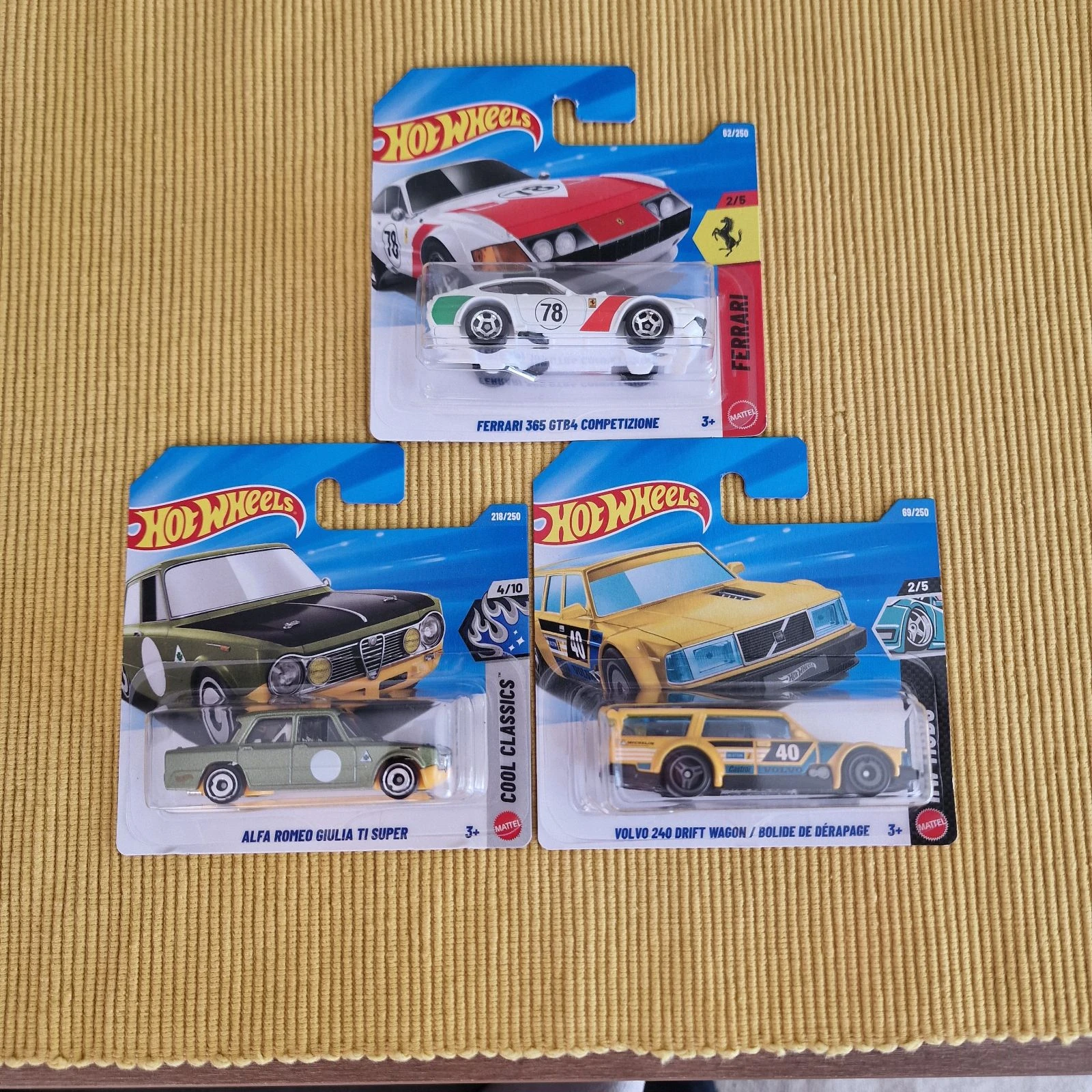 Hot Wheels Ferrari, Volvo, Alfa